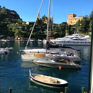  Apartment Pieds Dans L'eau A By Portofinovacanze